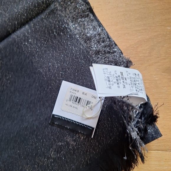 New Coach HORSE AND CARRIAGE LUREX SHAWL SCARF - Picture 2 of 5